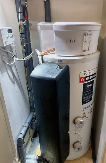 https://sorrentohotwater.com.au/uploads/2025/06/electric-hot-water-system-70649.jpg