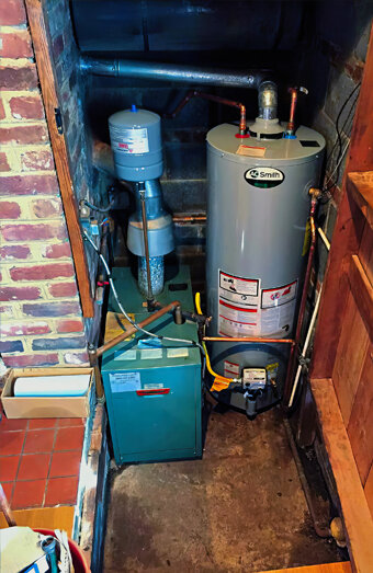 https://sorrentohotwater.com.au/uploads/2025/06/gas-hot-water-system-50310.jpg