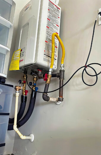 https://sorrentohotwater.com.au/uploads/2025/06/instant-hot-water-systems-65049.jpg